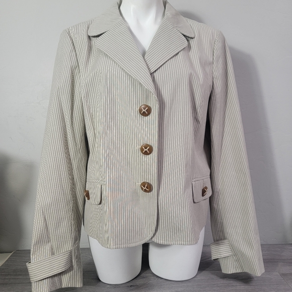 Talbots Jackets & Blazers - Talbots Cream Green Sage Blazer Size 18 Three Button Stripped Stretch Lined